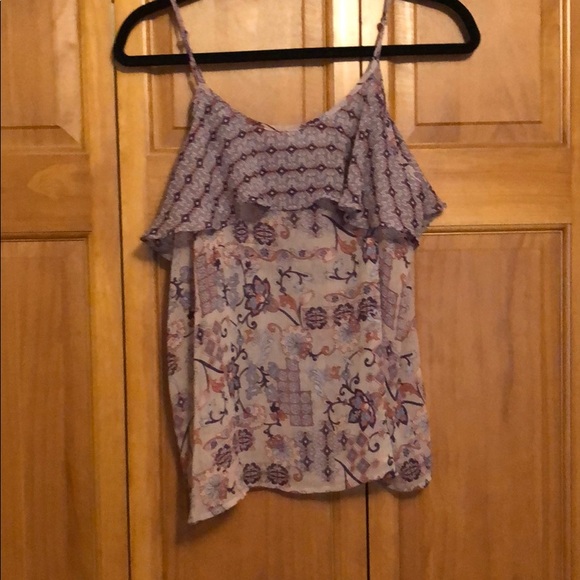 purple/pink straight line tank top with buttons - Picture 2 of 2